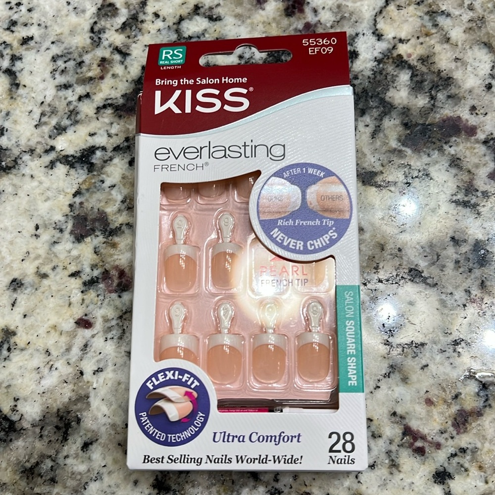 Kiss Everlasting French tip press on nails